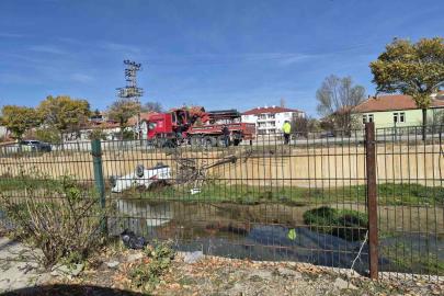Yozgat’ta araç kanala uçtu 1 kişi yaralandı