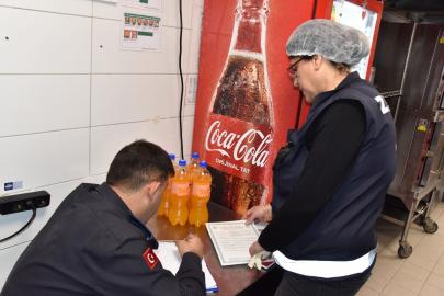 Yunusemre zabıtasından gıda denetimi