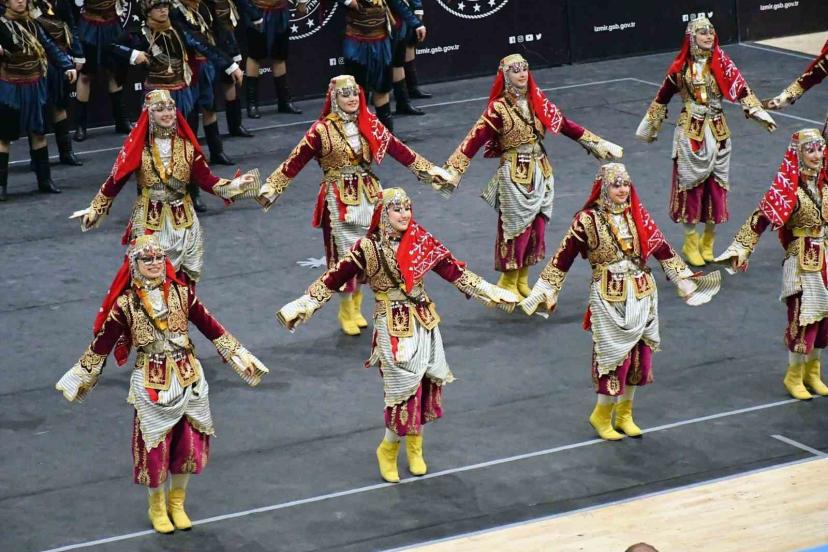 Yunusemre’de halk oyunları heyecanı başlıyor