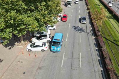 Zabıtadan yaya yoluna park eden araç ve sürücülerine denetim