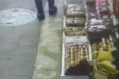 Zonguldak’ta kuruyemişçiden ceviz hırsızlığı güvenlik kamerasında