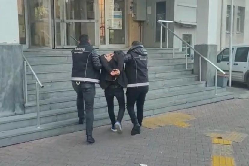 15 farklı ilde 20 kez aranma kaydı bulunan şahıs yakalandı