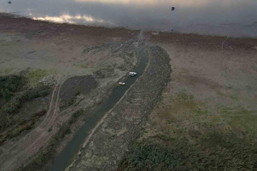 16 ilçenin muhtarları Sapanca Gölü için tek ses oldu: "Sanayinin değil yaşamın kaynağıdır"