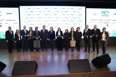 3’üncü Sürdürülebilir Yüzyıl Zirvesi’nde yeşil dönüşümün yol haritası konuşuldu