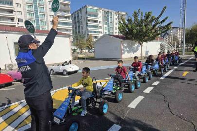 486 öğrenciye trafik ve çevre bilinci eğitimi verildi