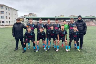 7’de 7 yapan Osmanelispor liderliğini sürdürdü