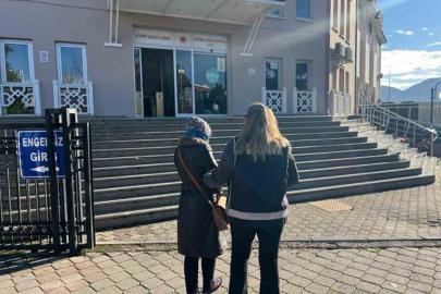 8 yıldır aranan FETÖ firarisi kadın Fethiye’de yakalandı