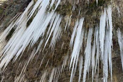 Adana’da buz sarkıtları oluştu