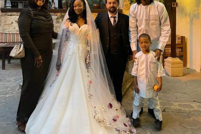 Adana’ya Afrikalı gelin: Düğün, Türk geleneklerine göre gerçekleştirildi renkli görüntüler ortaya çıktı