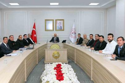 Adıyaman’da ağır ve orta hasarlı yapıların yıkım süreci konuşuldu