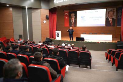 Afetlere karşı daha bilinçli olunması için Melikgazi personeline eğitim verildi