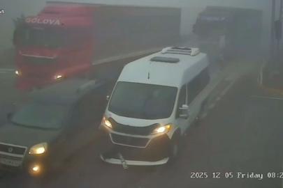 Afyonkarahisar’da 20 kişinin yaralandığı kaza anı kamerada