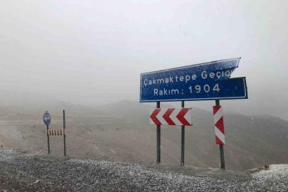 Afyonkarahisar’da kar yağışı yüksek kesimlerde etkili oldu