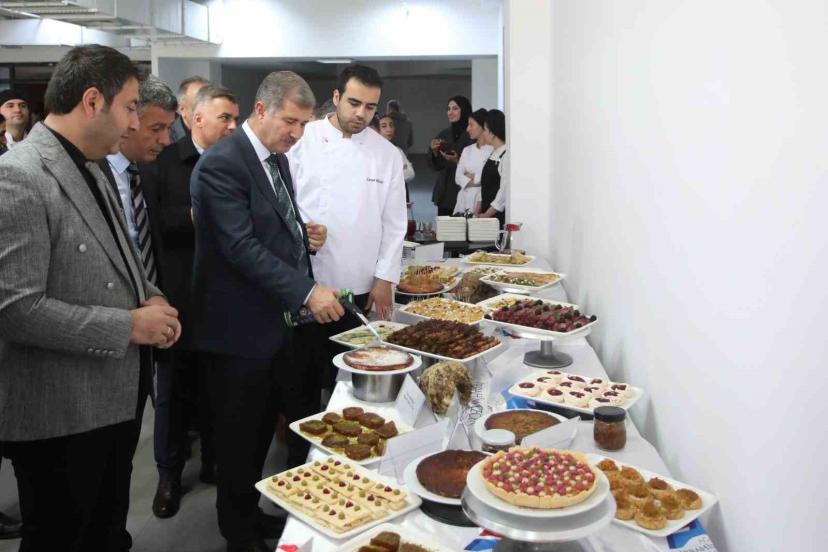 Ağrı’da "Topraktan Sofraya Pancarın Zarafeti" etkinliğinde şeker pancarından elde edilen 20 çeşit ürünün sunumu yapıldı