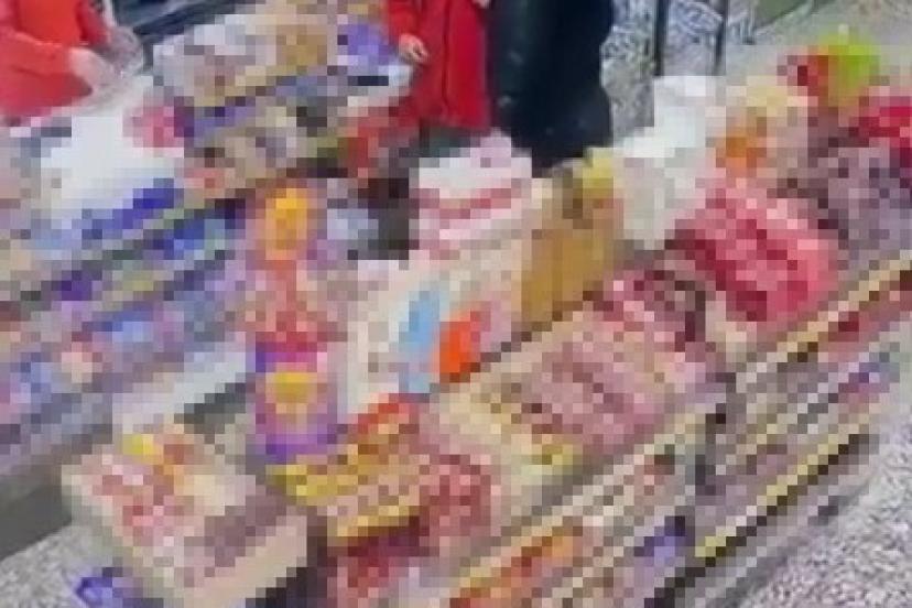 Akaryakıt istasyonunda çalışan genci darbeden alkollü müşteri gözaltına alındı