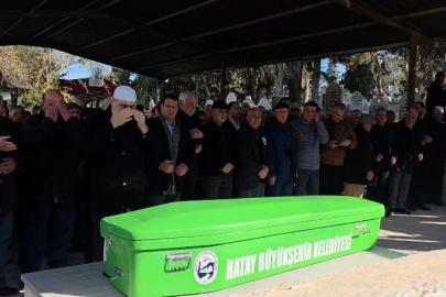 Akdeniz’e açılıp, cansız bedeni Kıbrıs’ta bulunan balıkçı, memleketinde son yolculuğuna uğurlandı