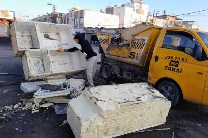 Akdeniz’in sokakları mobilya ve hurda atıklardan arındırılıyor