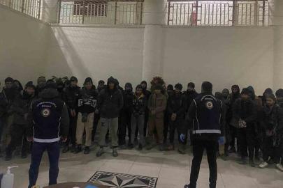 Amasya’da çinko yüklü tırdan 37 kaçak göçmen çıktı