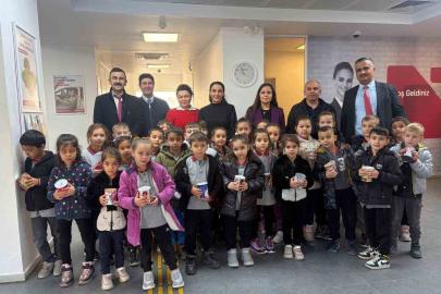 Ana sınıfı öğrencileri bankada tasarrufla tanıştı