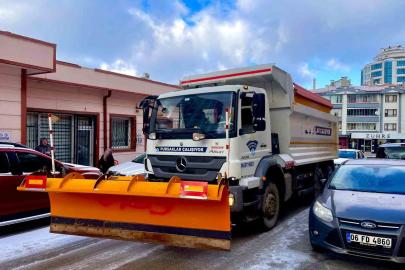 Ankara’da kar yağışıyla birlikte tüm ekipler sahada