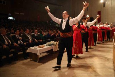 "Annem kanseri ikinci kez yendi" diyen öğrenci salonda dakikalarca alkışlandı