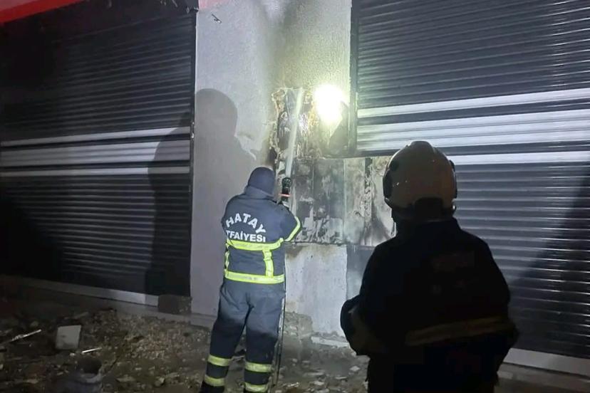Antakya’da elektrik panosu yandı
