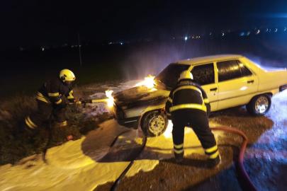 Antakya’da otomobil yangını