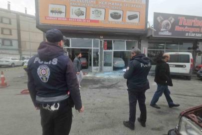 Aracın LPG tankı patladı: 3 yaralı