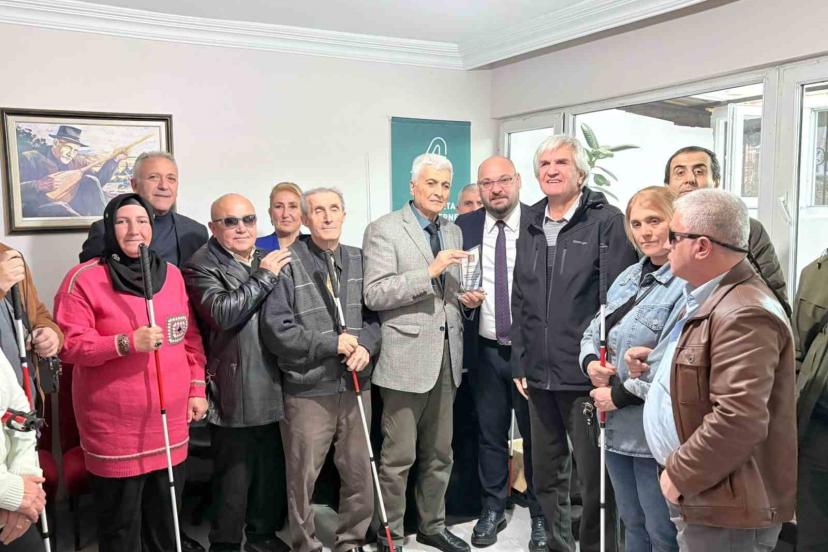 Atakum’dan görme engellilere ‘beyaz baston’ desteği