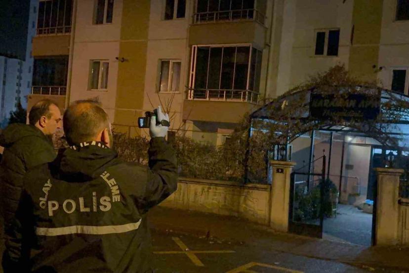 Baba-oğul arasındaki kavga kanlı bitti: 1’i ağır 2 yaralı