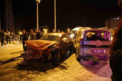 Baba yadigarı otomobil hurdaya döndü: 2 yaralı