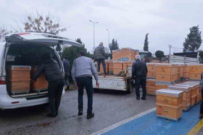 Babaeski’de üreticilere arı kovanı dağıtıldı