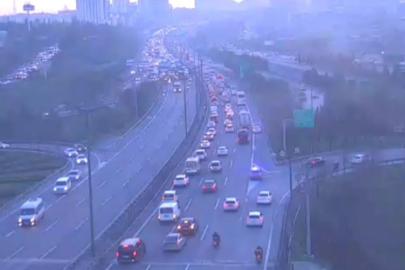 Bağcılar TEM Otoyolu’nda zincirleme kaza meydana geldi