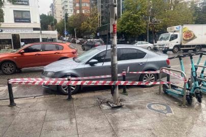 Bağdat Caddesi’nde yılbaşı ışık süslemeleri alev aldı, facianın eşiğinden dönüldü