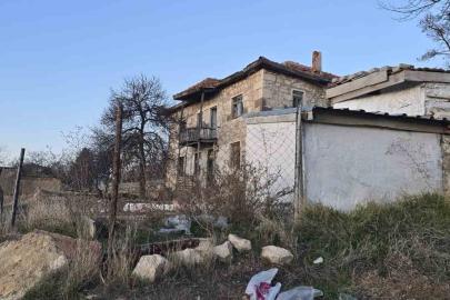 Bağlı köpek çocuklara saldırdı: 14 yaşındaki çocuk ağır yaralandı