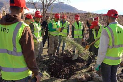 Bakan Bayraktar: "Enerjide tam bağımsız, doğasıyla yeşil bir Türkiye için çalışıyoruz"
