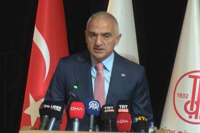 Bakan Ersoy: "Dil bir milletin sadece iletişim aracı değil hafızası, vicdanı ve yüreğidir"