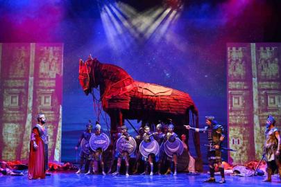 Bakan Ersoy: "Şimdi sıra Troya’da"