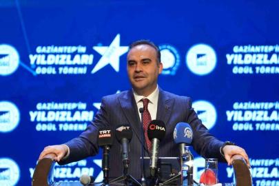 Bakan Kacır: "23 yıl önce 36 milyar dolar olan yıllık ürün ihracatımız 270,6 milyar dolara çıktı"