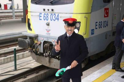 Bakan Uraloğlu: "Turistik Doğu Ekspresi’nin yeni sezonunda 10 bin 800 seyahat tutkununa Anadolu’nun büyüsünü yaşatacağız"