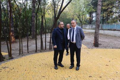 Başkan Balaban Emekli Kafe’de çalışmaları yerinde inceledi