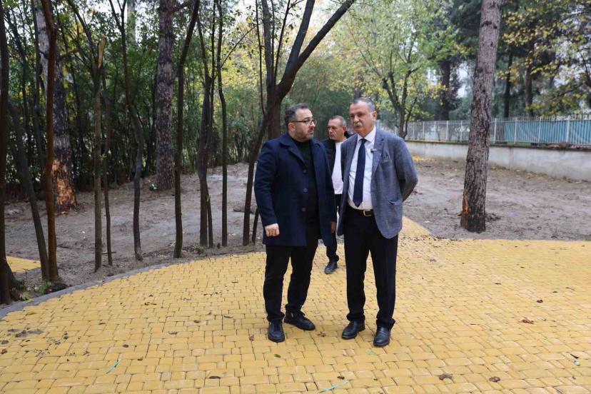 Başkan Balaban Emekli Kafe’de çalışmaları yerinde inceledi