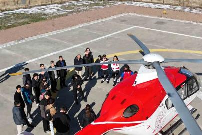 Başkan Büyükkılıç’ın özel projesi Bilişim Akademisi’nin öğrencileri, havacılık teknolojilerini yerinde inceledi