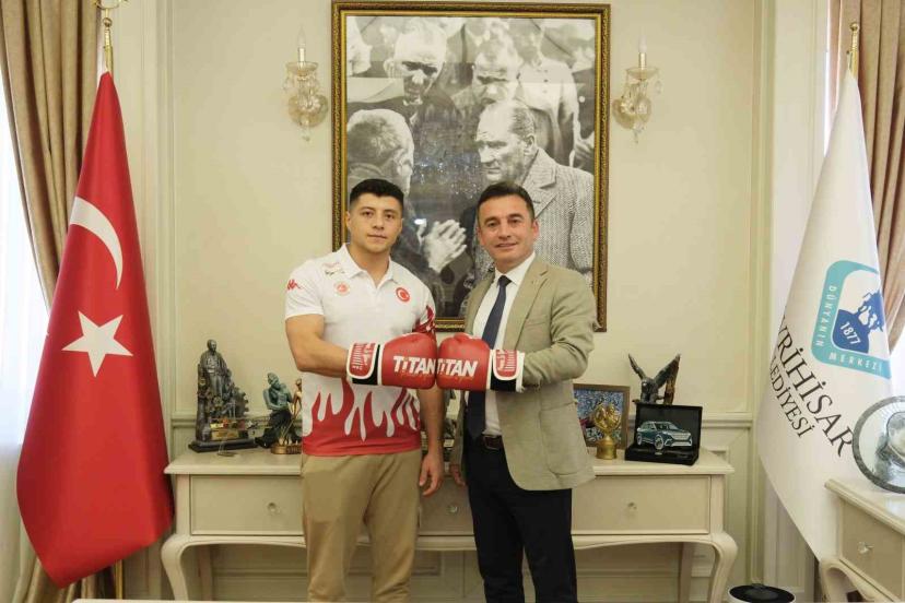 Başkan Dökmeci, "Milli sporcumuz Doğan Kılıç bizi gururlandırdı"