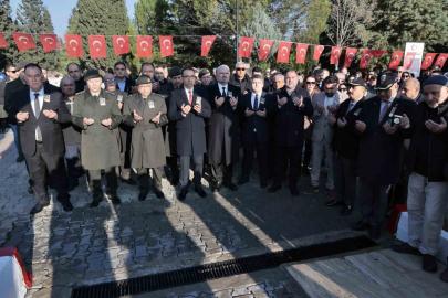 Başkan Pehlivan: "Menemen, Şehit Kubilay ve silah arkadaşlarını bağrına bastı"