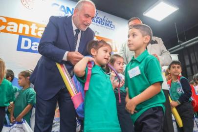 Başkan Sandıkçı: "Eğitim yolculuğunun her aşamasında öğrencilerimizin ve ailelerimizin yanındayız"