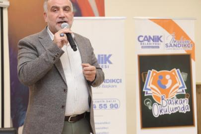 Başkan Sandıkçı: "Eğitimin her aşamasında öğrencilerin yanındayız"