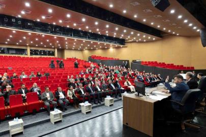 Başkan Seçer’den maraton ve yılbaşı pazarı çağrısı