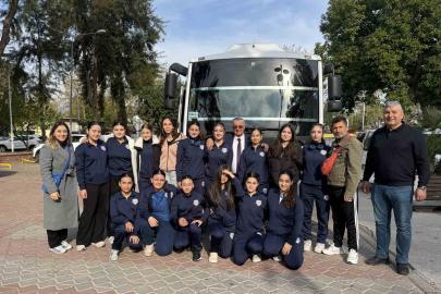 Başkan Topaloğlu’ndan voleybolculara moral desteği