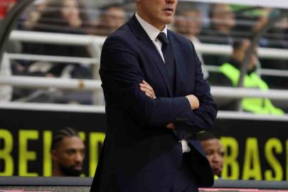 Basketbol Süper Ligi: Merkezefendi Basketbol: 64 - Fenerbahçe Beko: 87